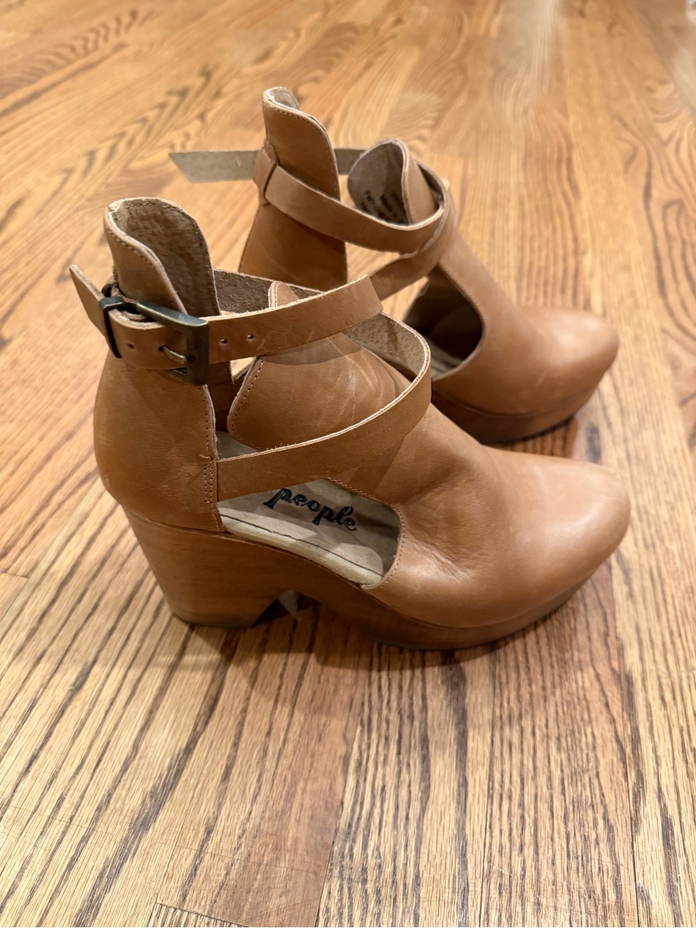 Free People cedar leather clogs